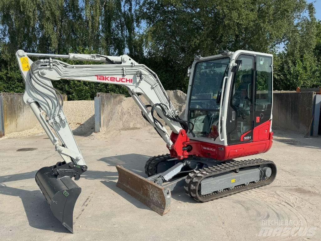 Takeuchi TB 235-2 小型挖土機/掘鑿機<7t(小型挖掘機)