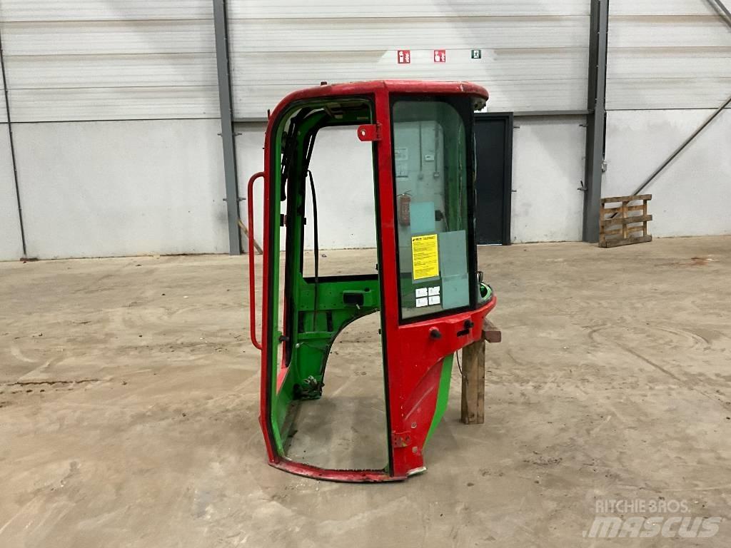 Yanmar Vio 20 / vio 25 駕駛室與內部
