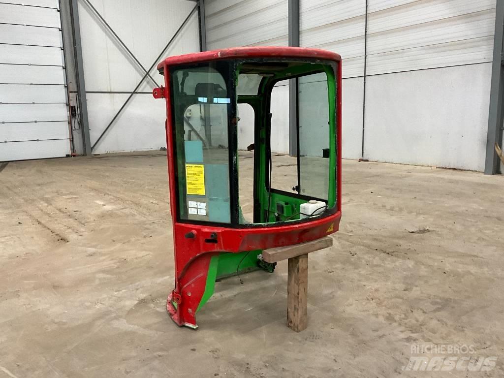 Yanmar Vio 20 / vio 25 駕駛室與內部
