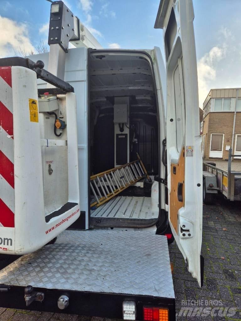 Renault Master 廂式貨物運輸車