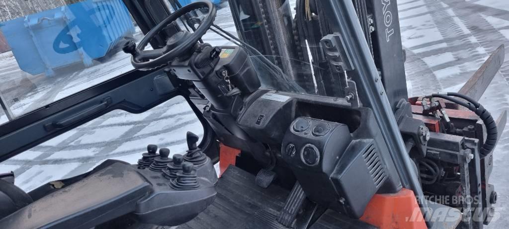 Toyota 7 FBMF 30 電動堆高機