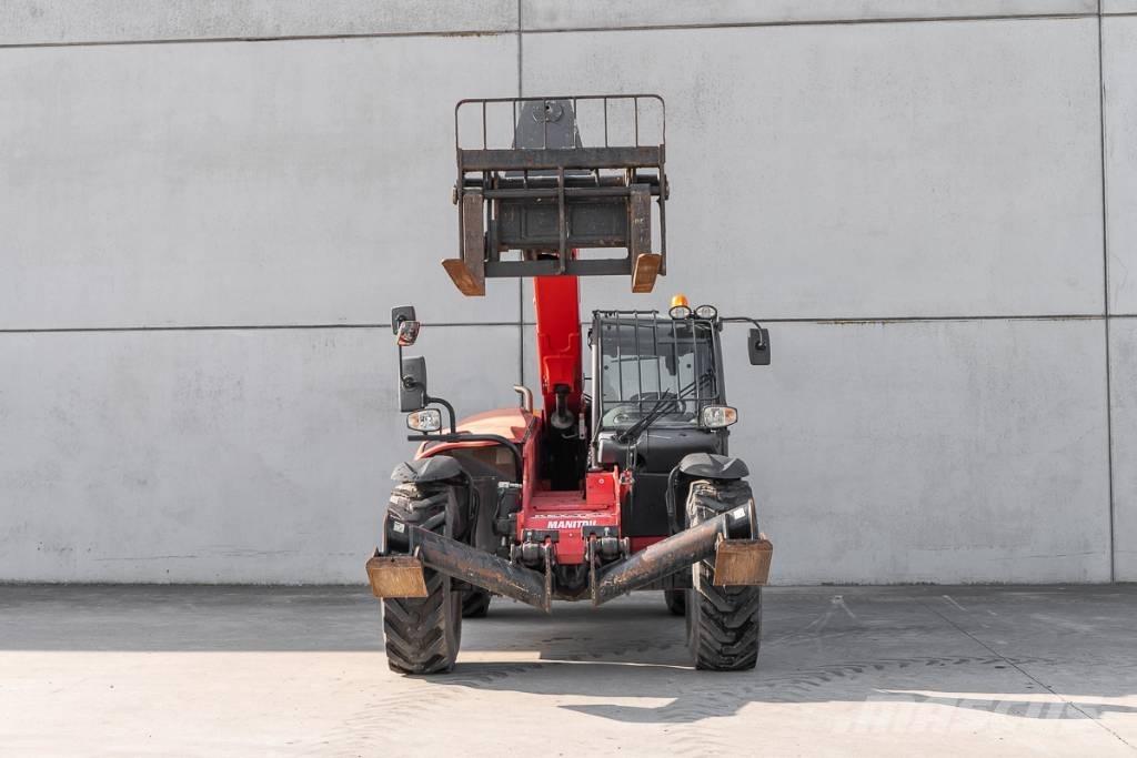 Manitou MT 1135 伸縮臂操作車