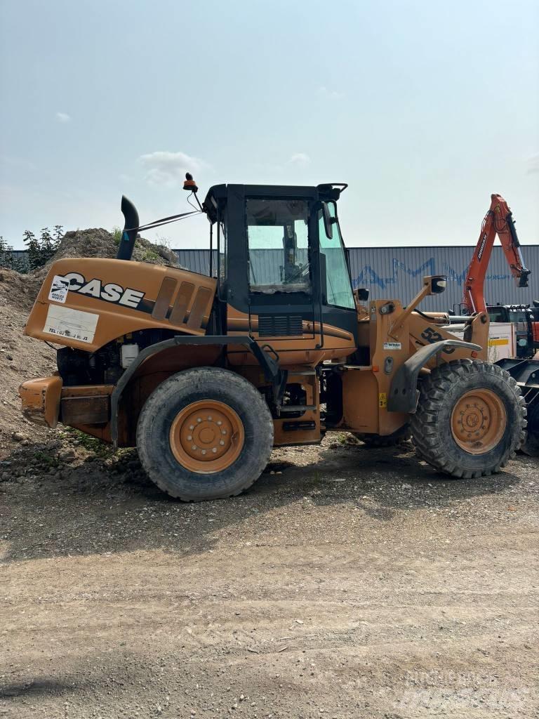 CASE 521 D 輪胎式裝載機