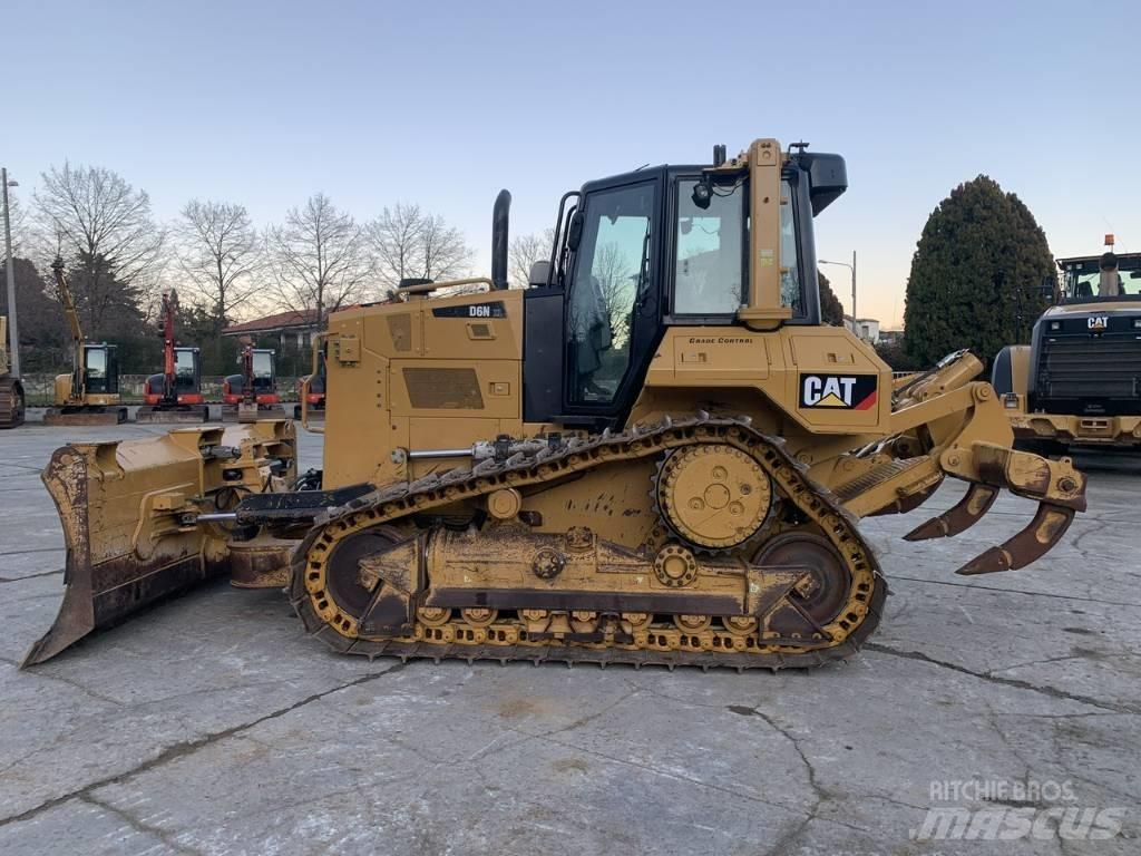CAT D 6 N XL 履帶推土機
