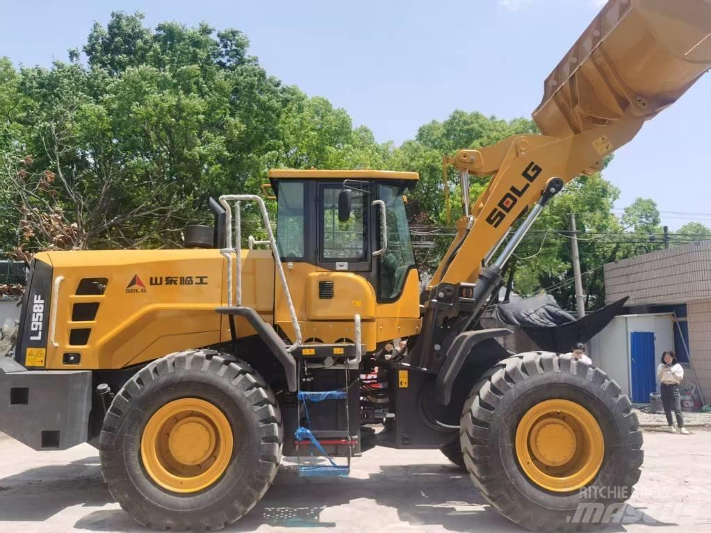 SDLG 958F 輪胎式裝載機