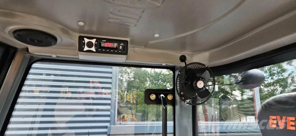 Everun ER 16 輪胎式裝載機