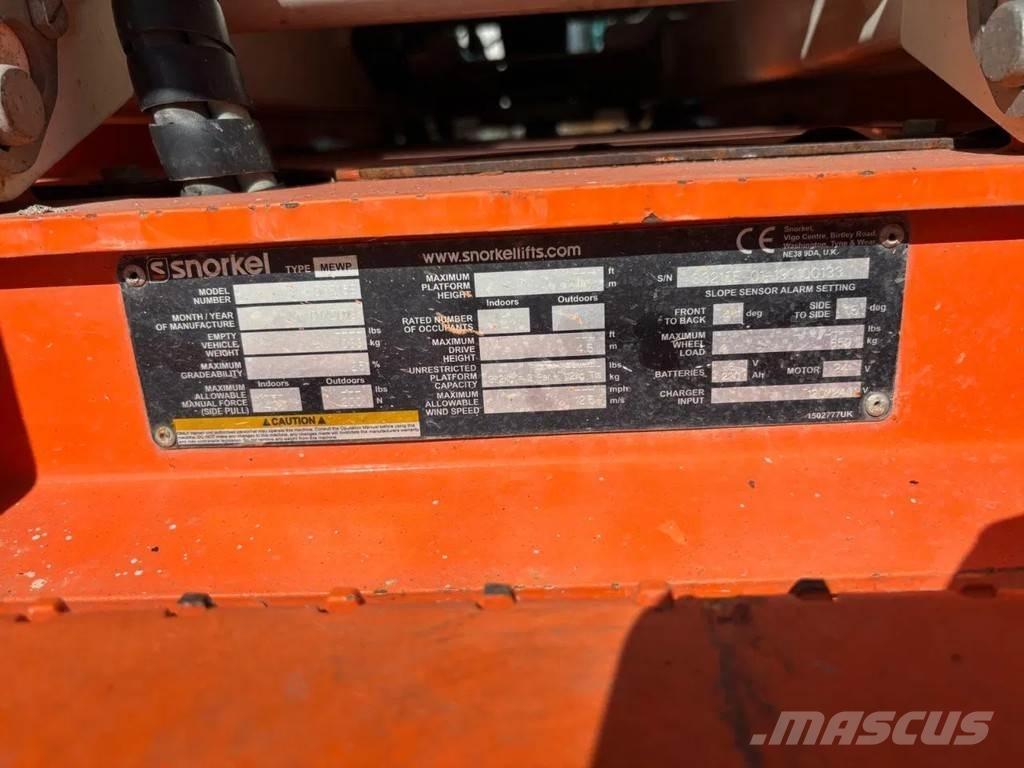 Snorkel S3215E 剪式升降機
