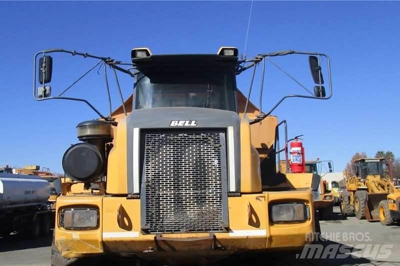 Bell B50D 鉸接式起吊車