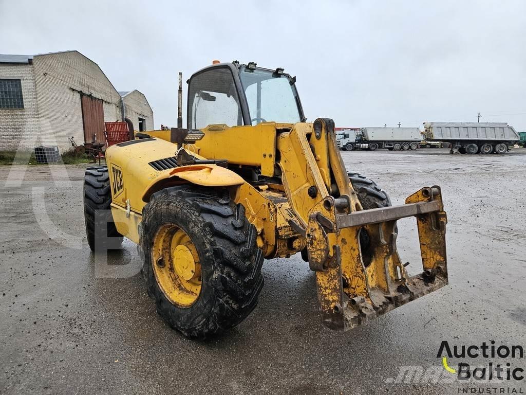 JCB 530 伸縮臂操作車