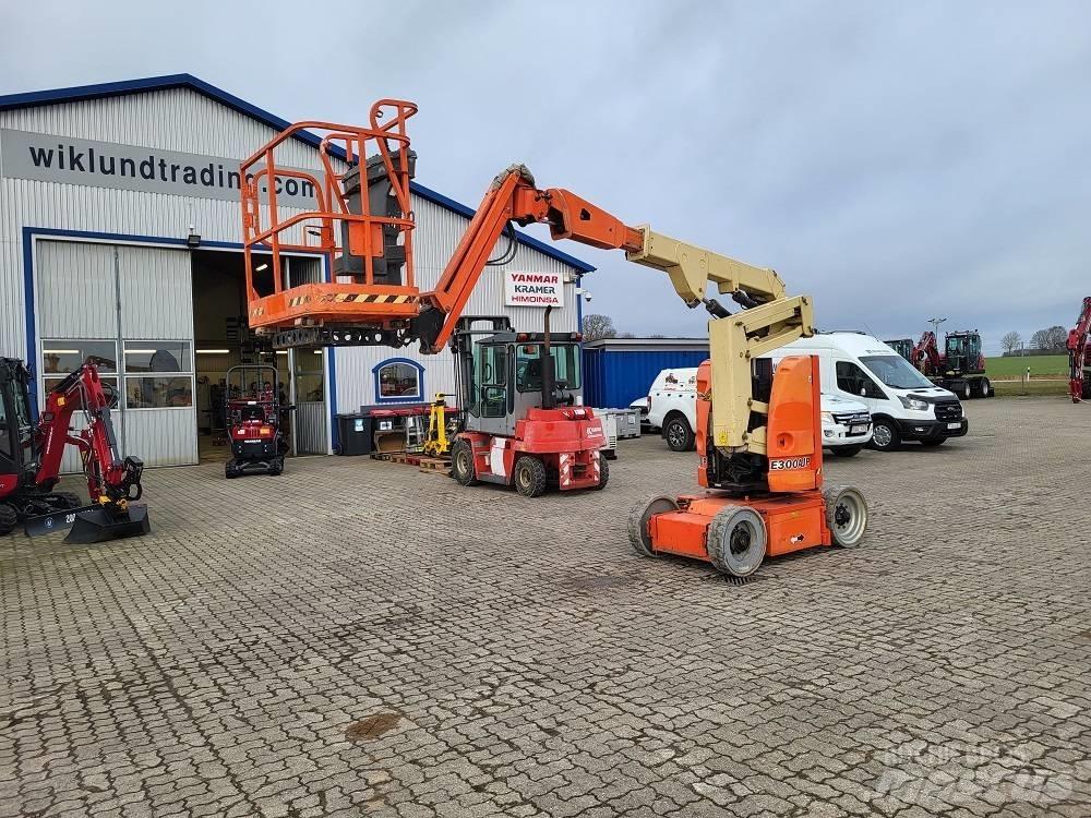 JLG E 300 AJP 曲臂高空作業車