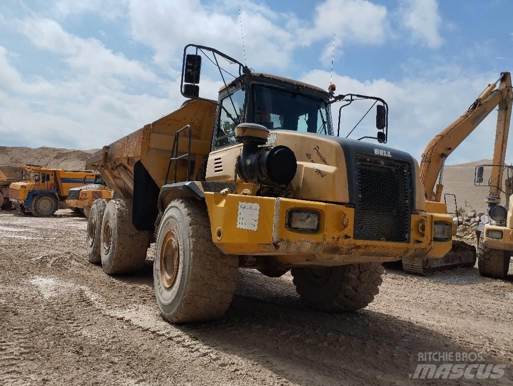Bell B 40 D 鉸接式起吊車
