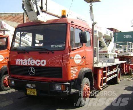 Daimler-Benz 1317 卡車裝載高空作業車