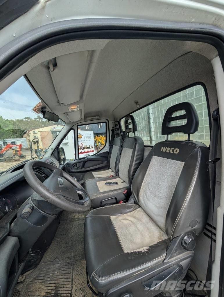 Iveco 35-12 皮卡.傳統半斗卡車/側卸板