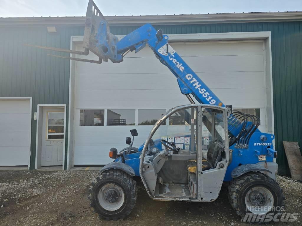 Genie GTH 5519 伸縮臂操作車