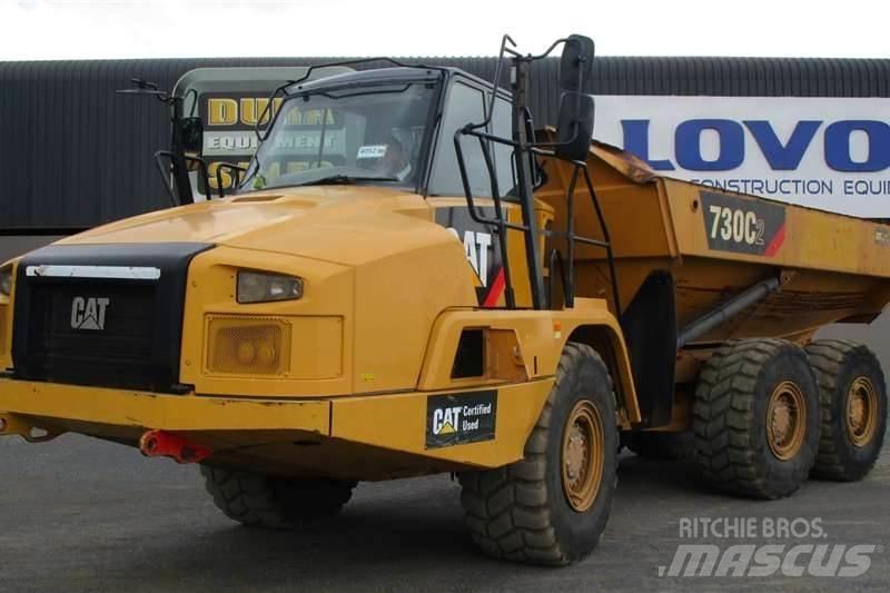 CAT 730C2 鉸接式起吊車
