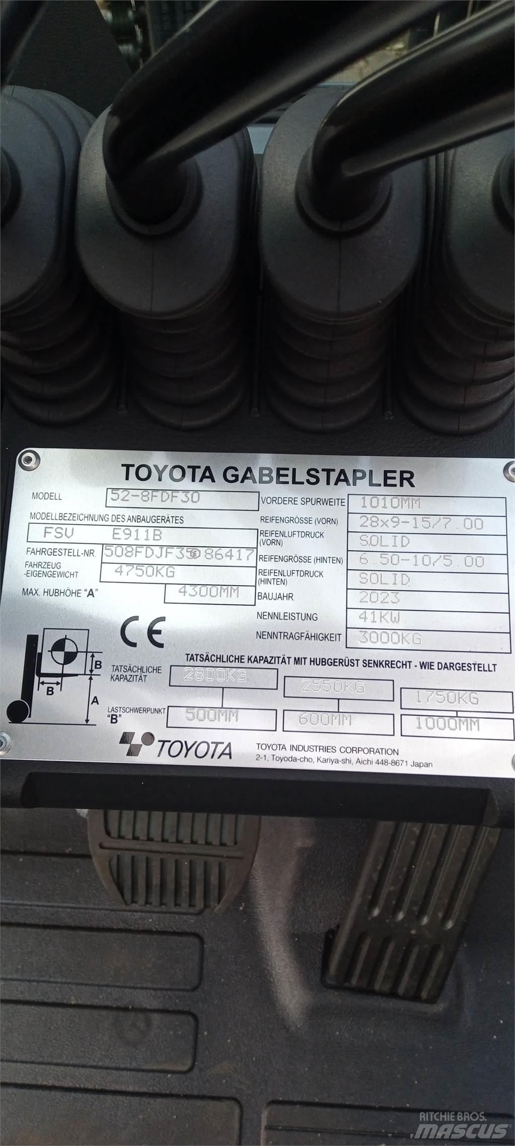 Toyota 52-8FDF30 柴油卡車