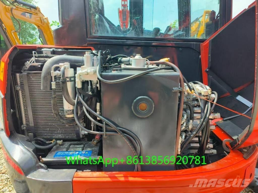 Kubota U 40 小型挖土機/掘鑿機<7t(小型挖掘機)