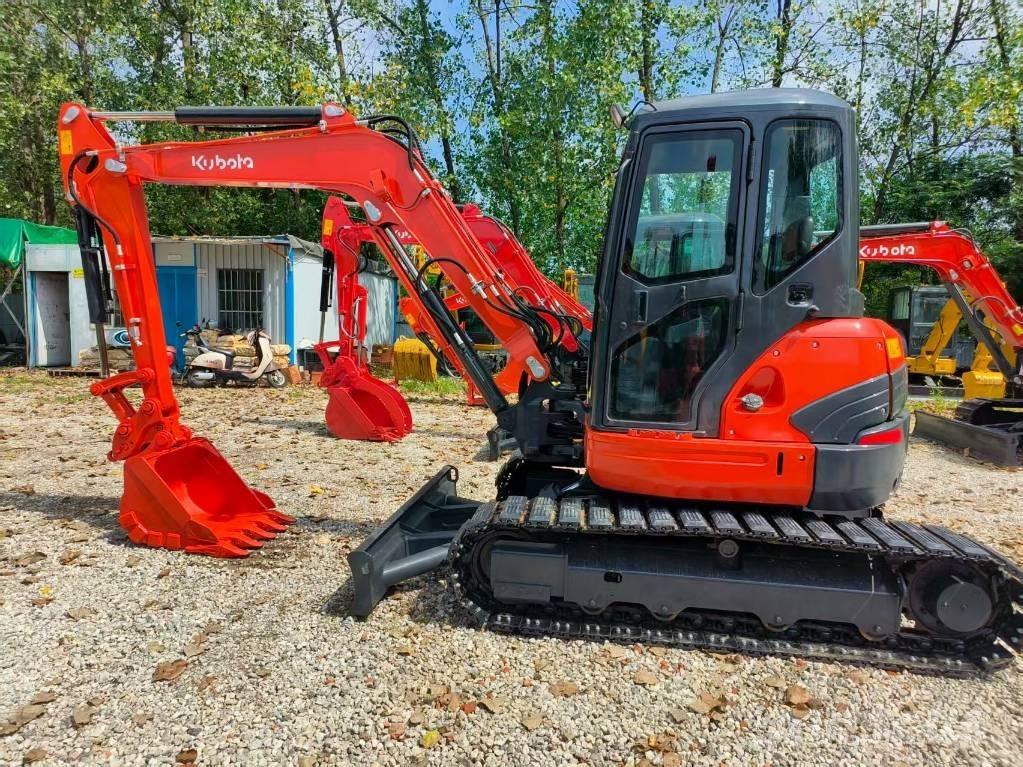 Kubota U 40 小型挖土機/掘鑿機<7t(小型挖掘機)
