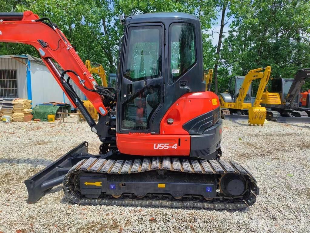 Kubota U 55-4 小型挖土機/掘鑿機<7t(小型挖掘機)