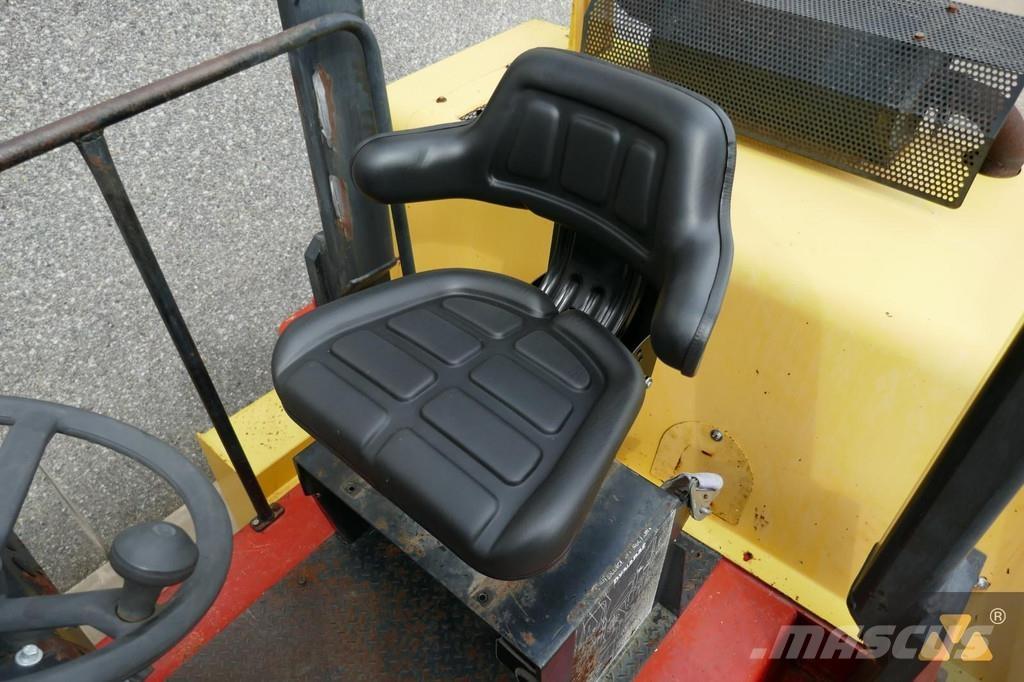 Dynapac CP142 膠輪滾壓機