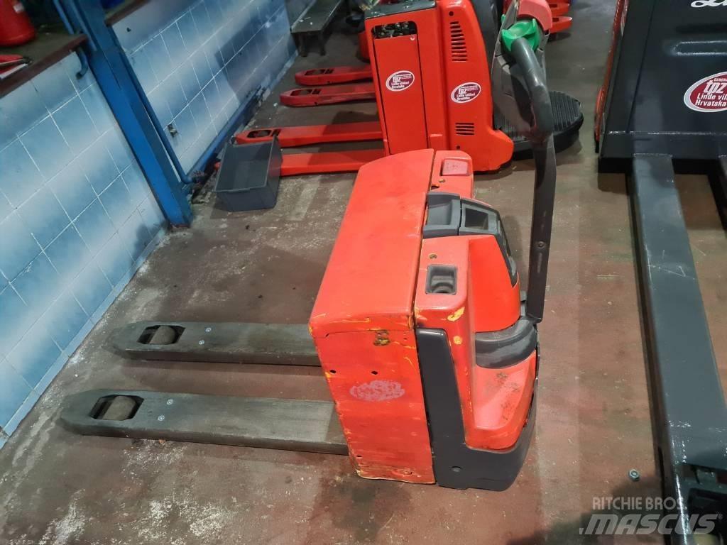 Jungheinrich EJE120 低架升降機
