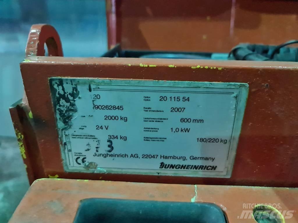 Jungheinrich EJE120 低架升降機
