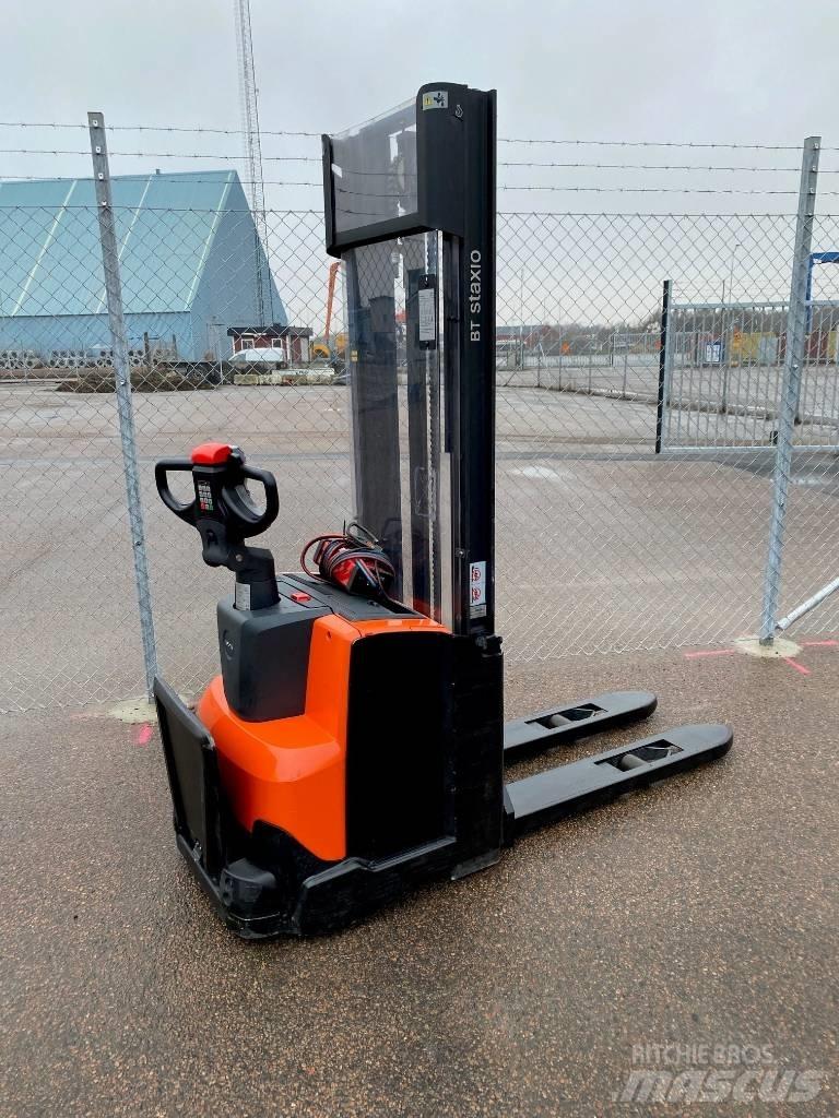 Toyota SWE120 行走控制式堆積機