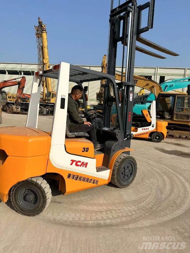 TCM FD30T6 柴油卡車