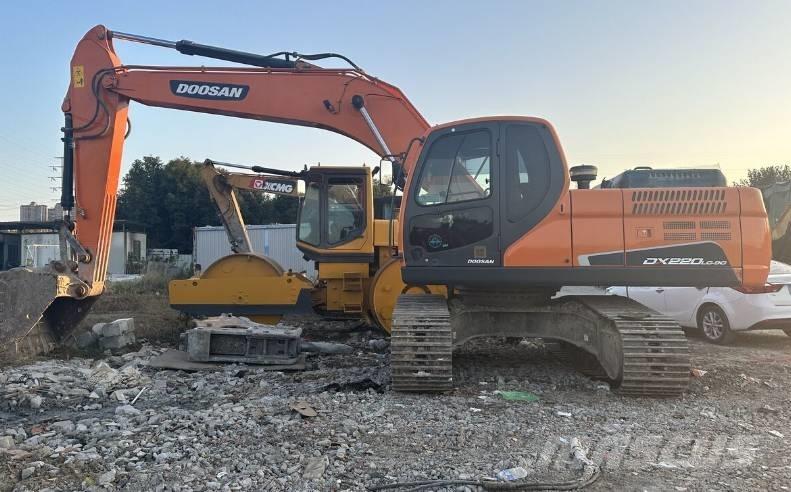 Doosan DX220 履帶式 挖土機/掘鑿機/挖掘機