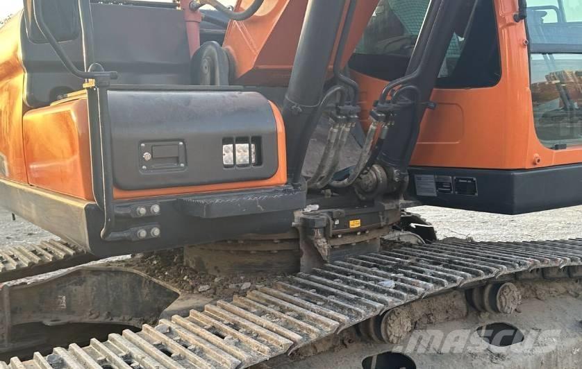 Doosan DX220 履帶式 挖土機/掘鑿機/挖掘機