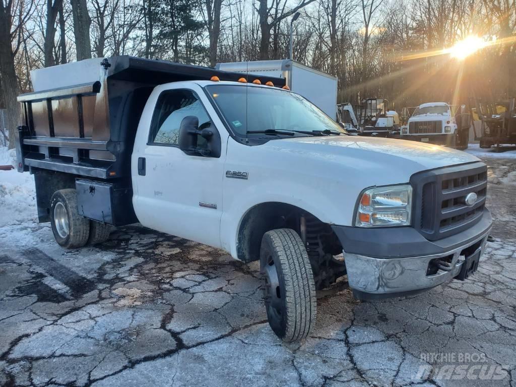 Ford F 350 FX4 傾卸式卡車