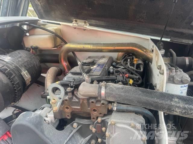 Bobcat T 40170 伸縮臂操作車