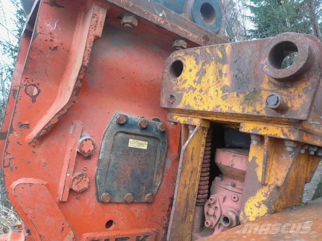 NPK E-216B 鐵鎚/碎石機