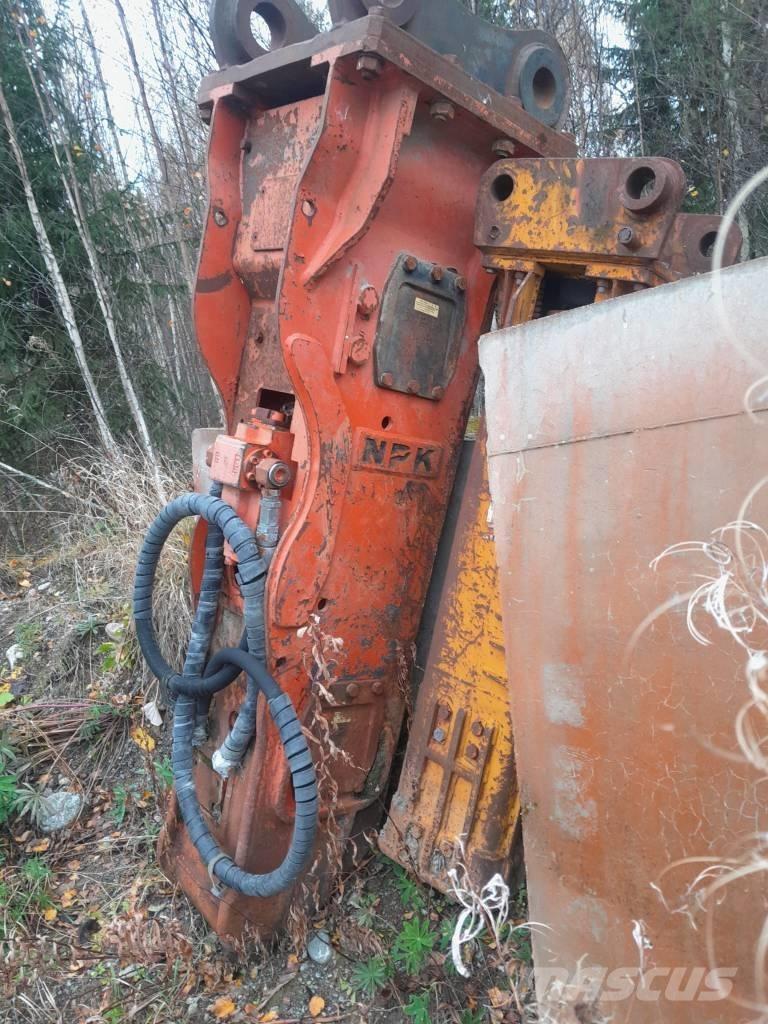 NPK E-216B 鐵鎚/碎石機