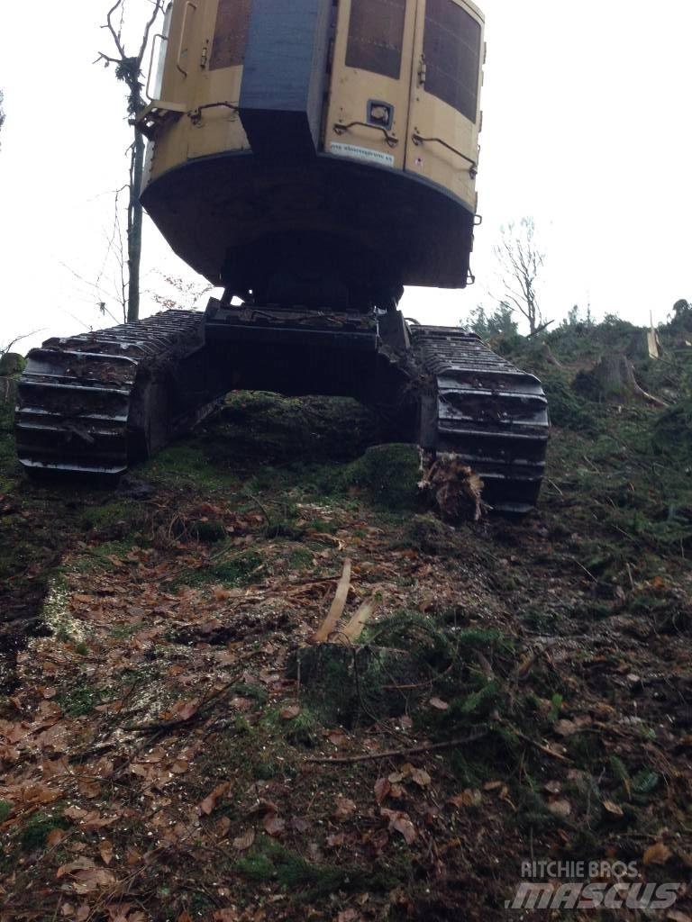 Tigercat LH830C 收穫機