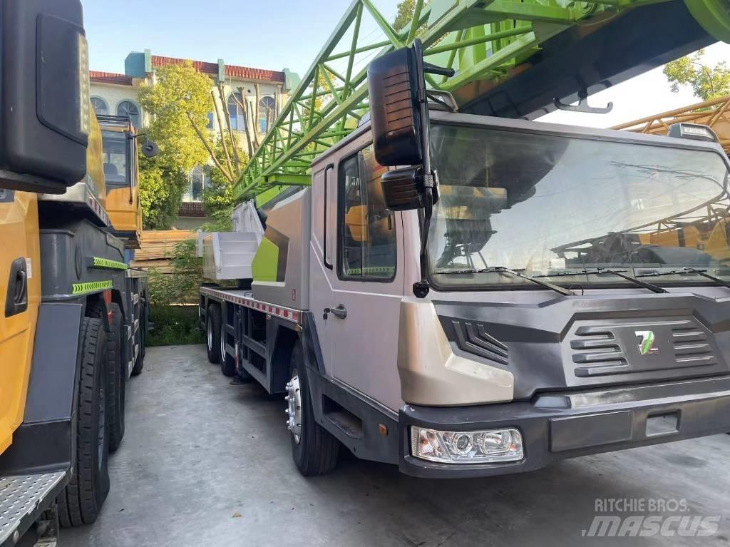 Zoomlion ZTC 251 V 全路面起重機/吊車