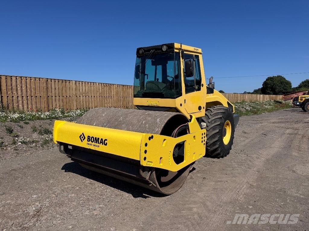 Bomag BW 213 D H-4 單輪滾壓機