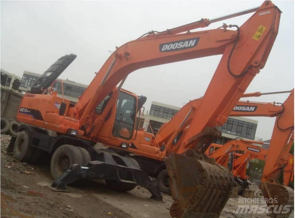 Doosan DH 210 W-7 旋轉式挖土機/掘鑿機/挖掘機
