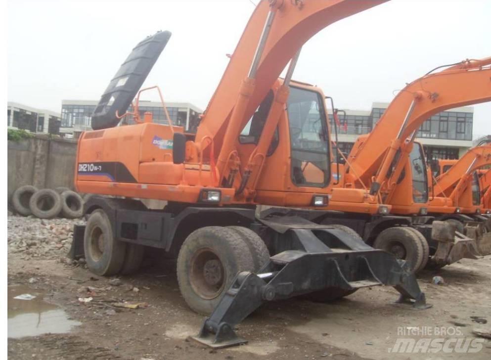Doosan DH 210 W-7 旋轉式挖土機/掘鑿機/挖掘機