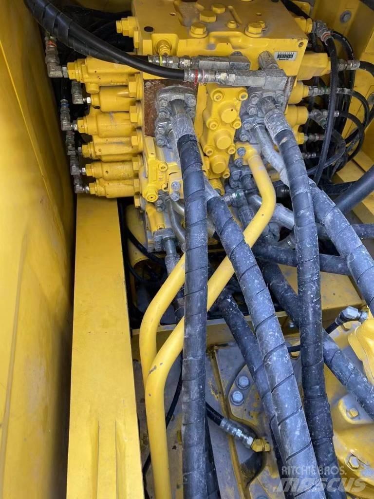 Komatsu 240LC-8 履帶式 挖土機/掘鑿機/挖掘機