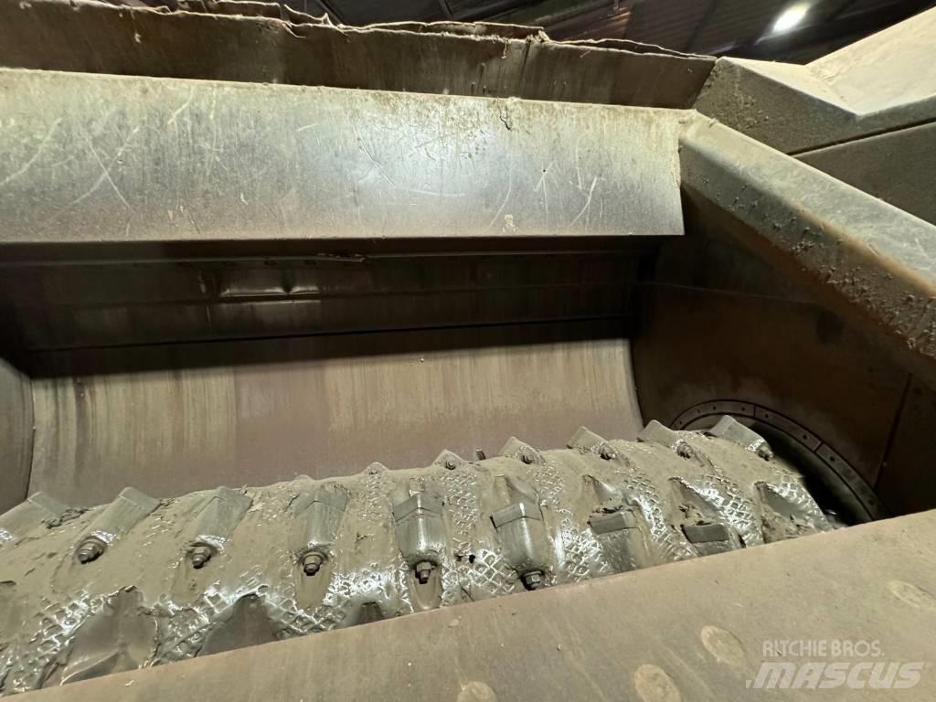 Untha XR3000C 廢棄物撕碎機
