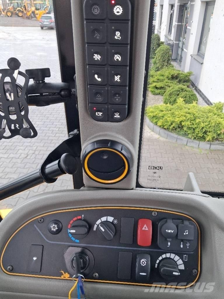 JCB TM 320 S AGRI 農業用伸縮臂裝載機