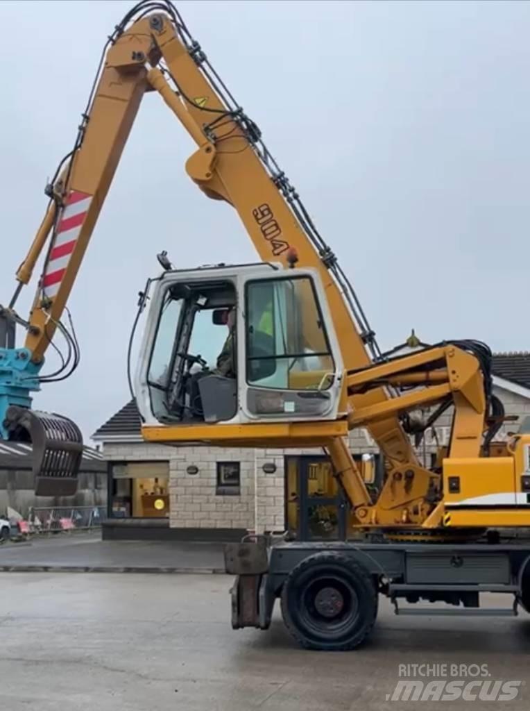 Liebherr A 904 C 廢棄物/工業用操作車