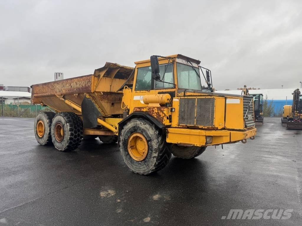 Volvo A 25 C 6x6 鉸接式起吊車