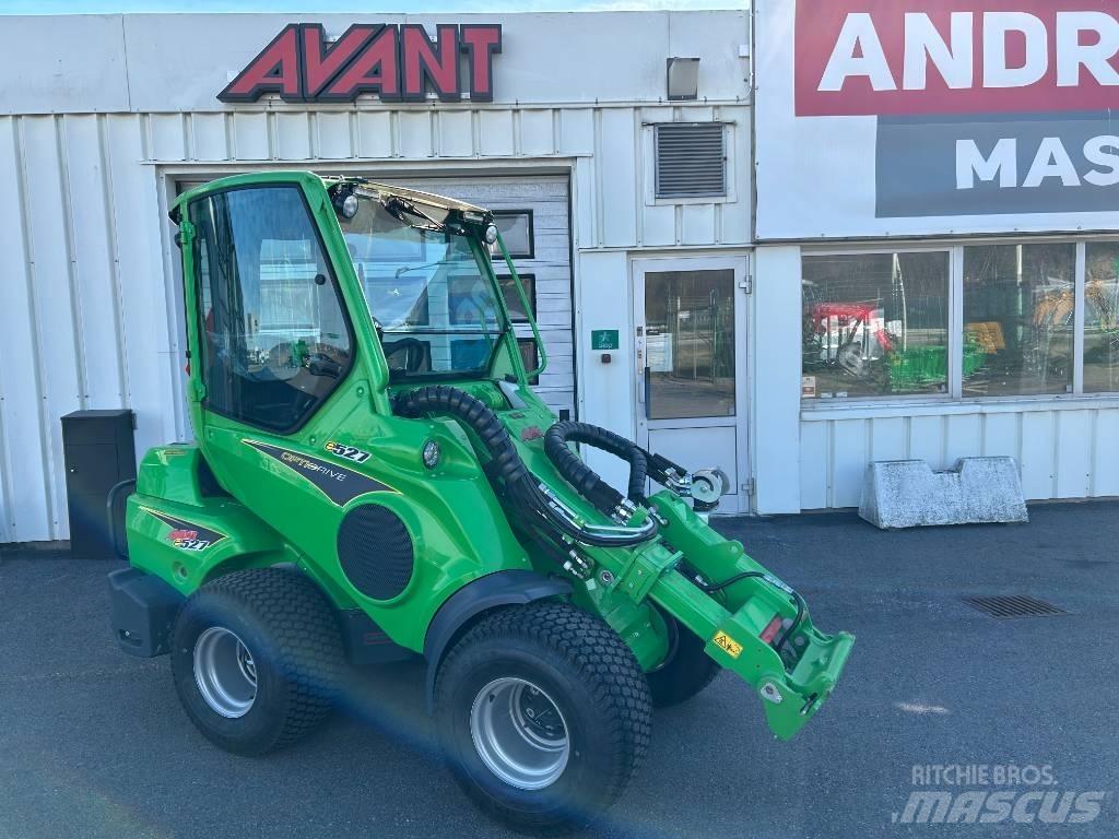 Avant E 527 Med  hytt 滑移轉向裝載機