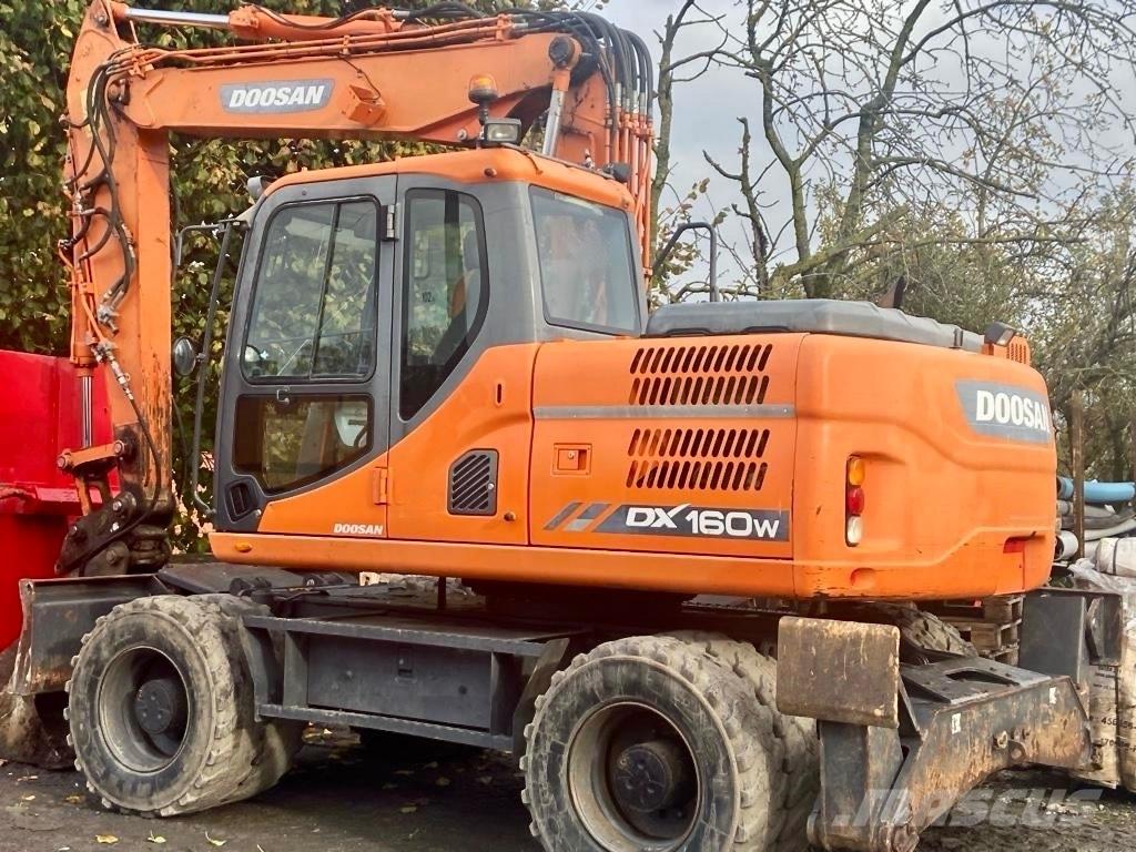 Doosan DX 160 W-3 旋轉式挖土機/掘鑿機/挖掘機