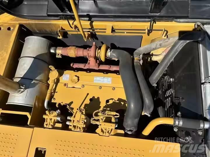 CAT CAT320D2 中型挖土機/掘鑿機/挖掘機 7t-12t