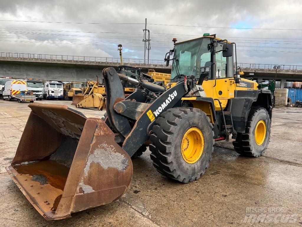 Komatsu WA320PZ-6 輪胎式裝載機