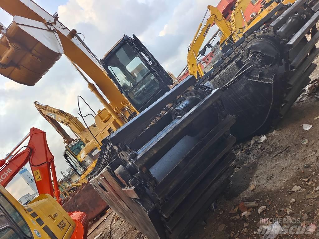 CAT 320 C 水陸兩用挖掘機