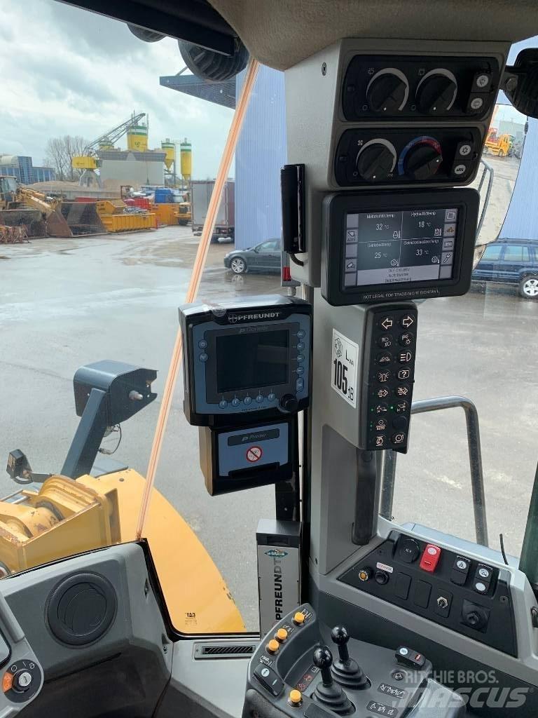 CAT 966 M XE 輪胎式裝載機